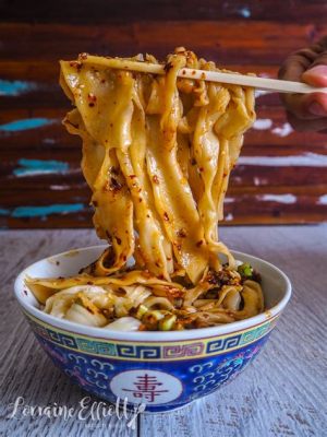  Shangluo Biang Biang Yumurtalı Noodle Çorbası: İncecik Bir Tahin Süzmesi ile Geleneksel Şangluo Lezzetinin Zengin Tatlarını Keşfedin!